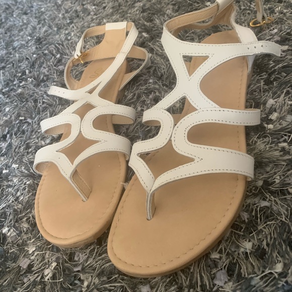 Strappy leather sandles NWOT - Picture 3 of 3